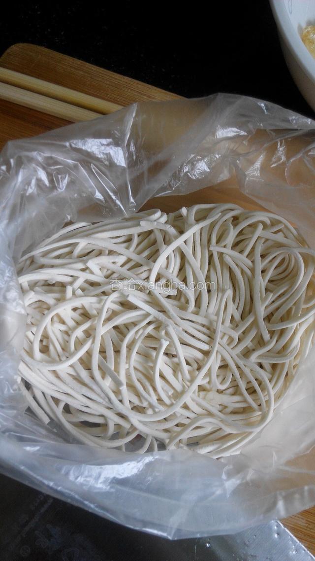 放入面，