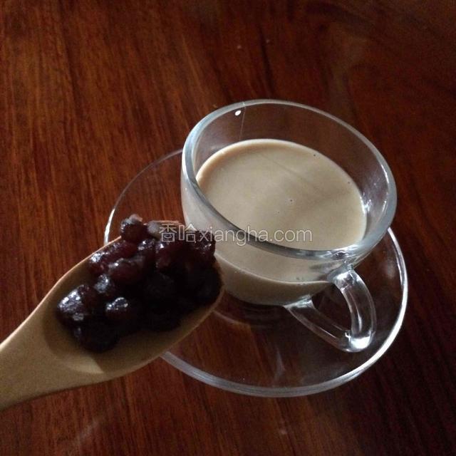 还可以按自己的喜好加入蜜红豆 布丁等