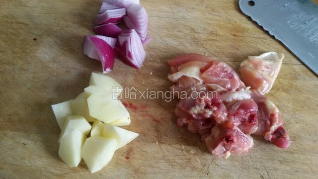 所有食材切好备用。