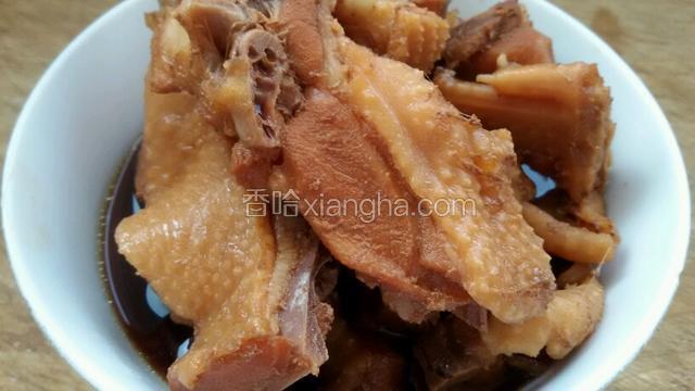 炖好关火焖着，吃时成出。