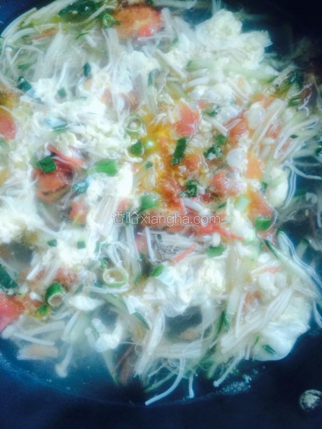 水开后 打入鸡蛋