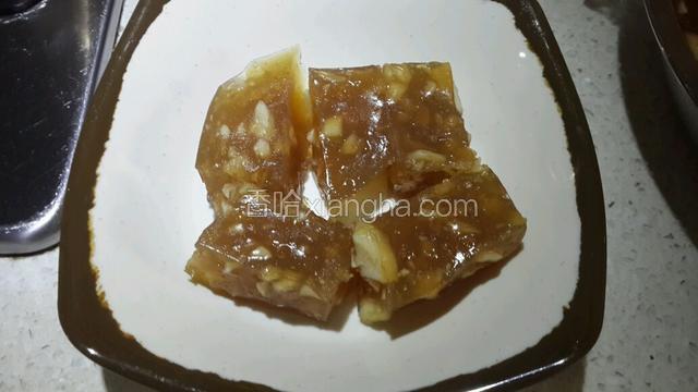 切小块，用油煎下也是很美味的哦。