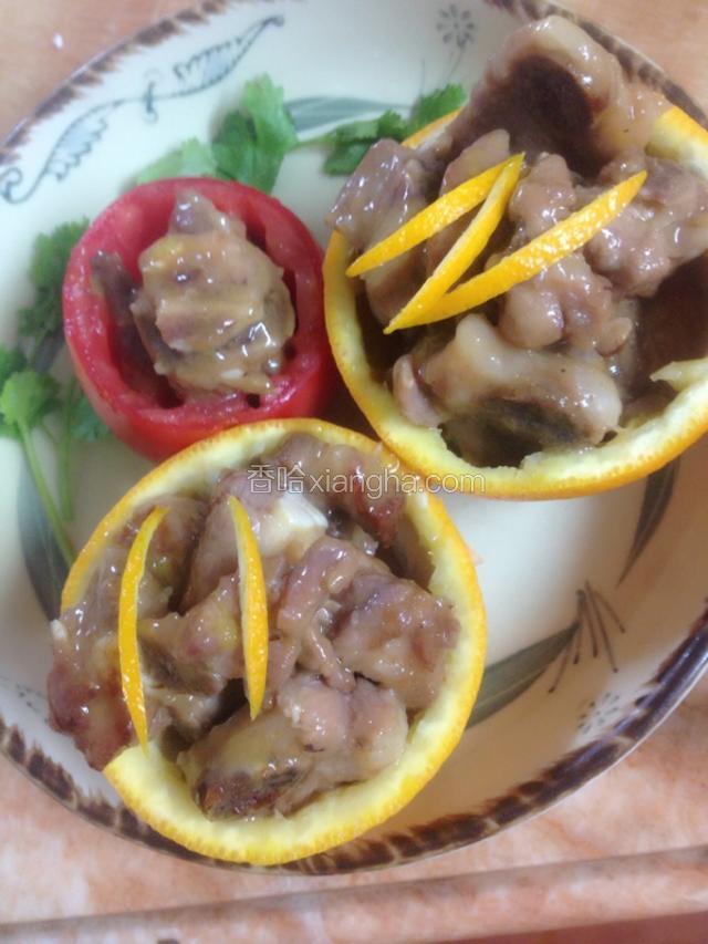 装入果壳里即可。