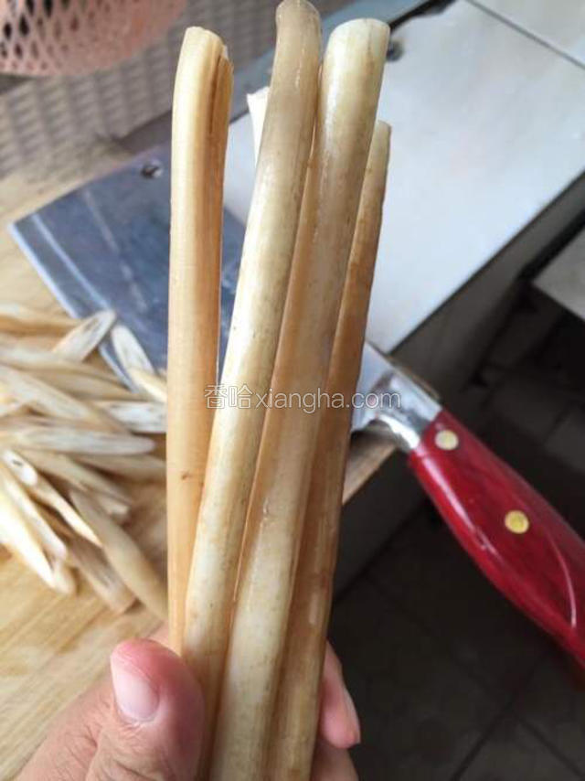 洗净，准备切