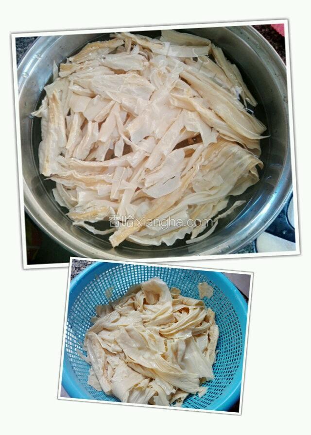 腐竹提前泡半个钟，泡发之后洗干净，长的撕断
