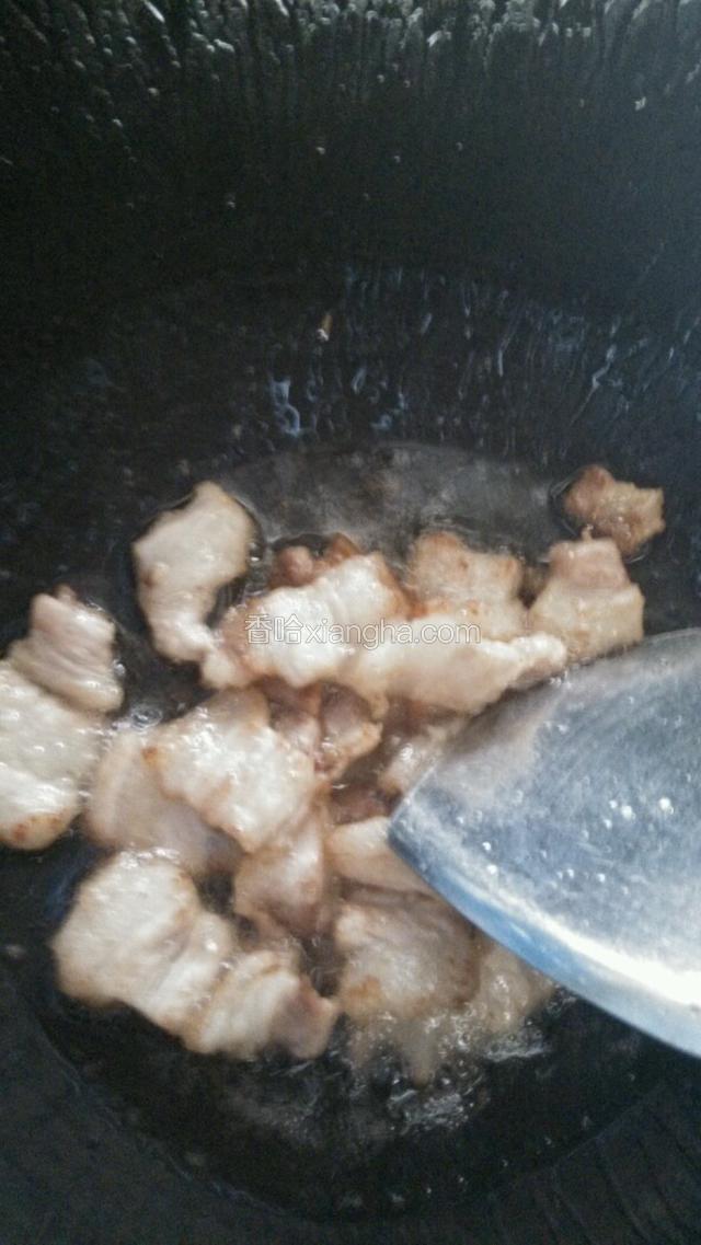 肉变金黄就差不多了，不要太干