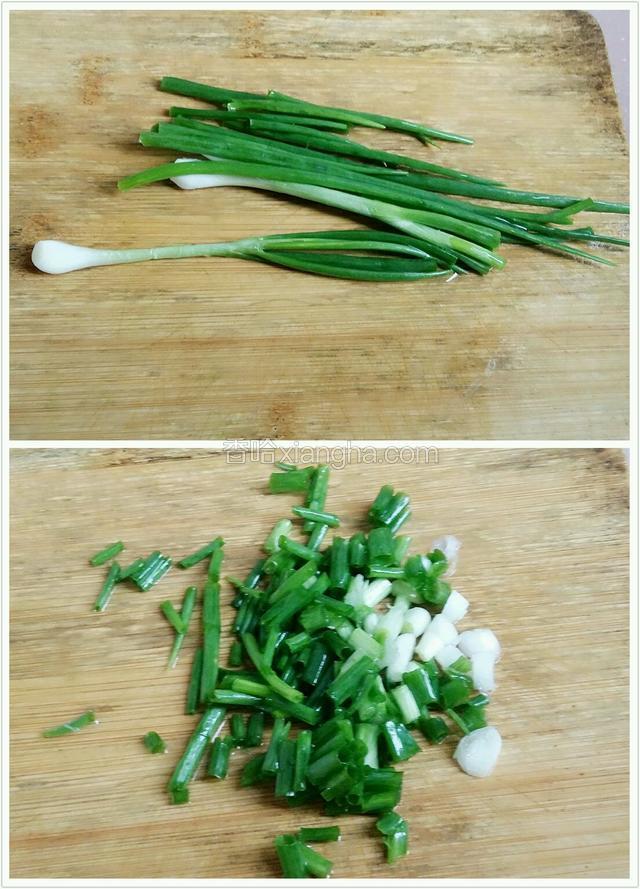 葱摘掉头，未端的黄叶子。清洗干净，切成葱花。