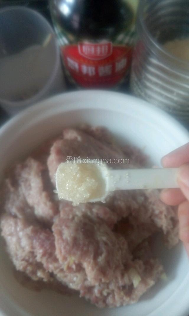 加入糖一小勺糖是提味的也可不放！