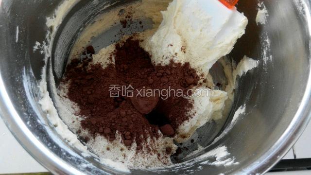 再放入可可粉。