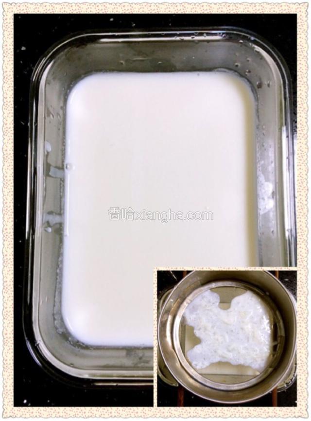 为了口感更细腻，可用过滤网过滤溶液，放到容器中。过滤好之后的液体细腻且有光泽。晾凉后放入冰箱冷藏。
