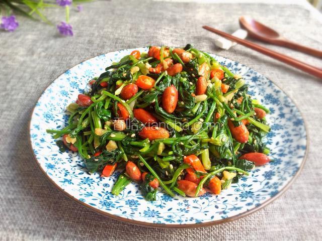 花生米拌菠菜