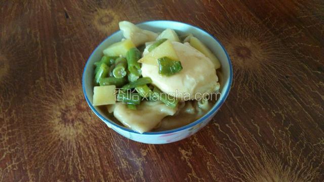 蔬菜面条汤