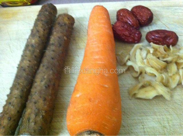 如图：将图中的材料准备好