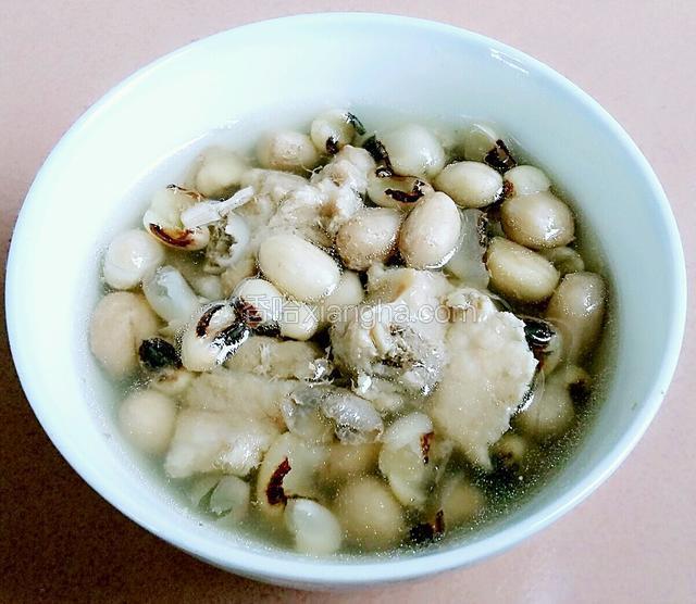 花生白豆排骨汤