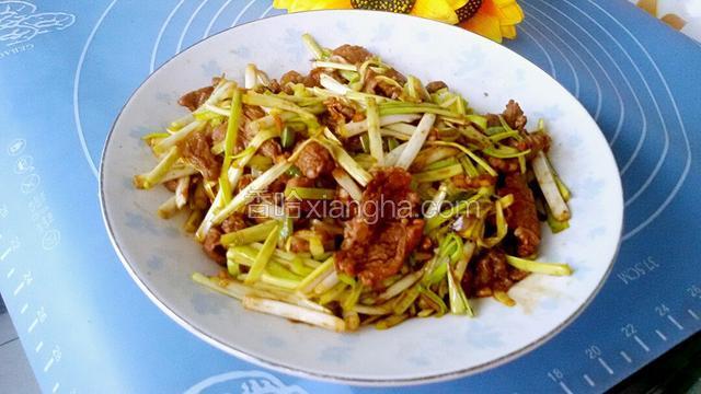 肉片炒蒜黄