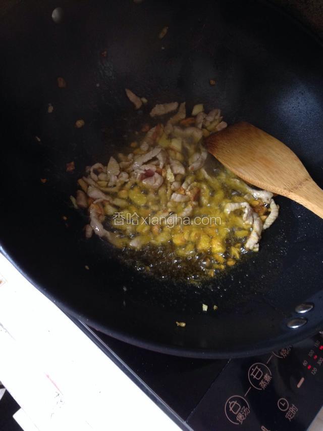 放肉丝翻炒