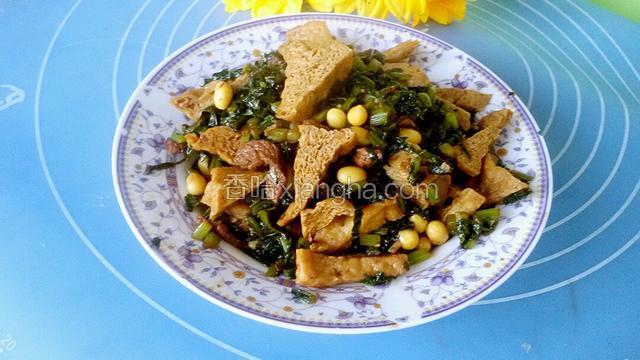 豆腐泡炒雪里蕻