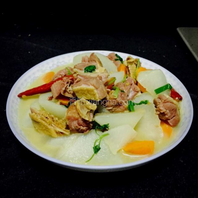 腊鸭腿炖萝卜