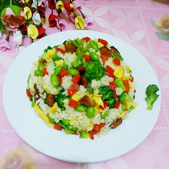 彩蔬腊味炒饭