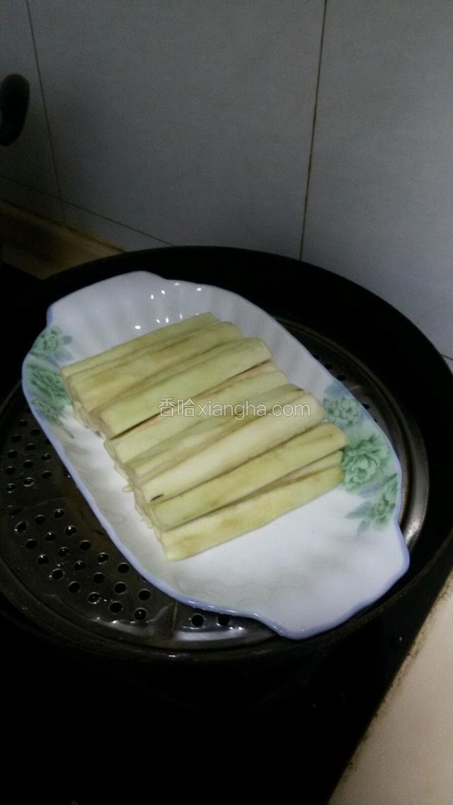 冷水上锅上气蒸3分钟
