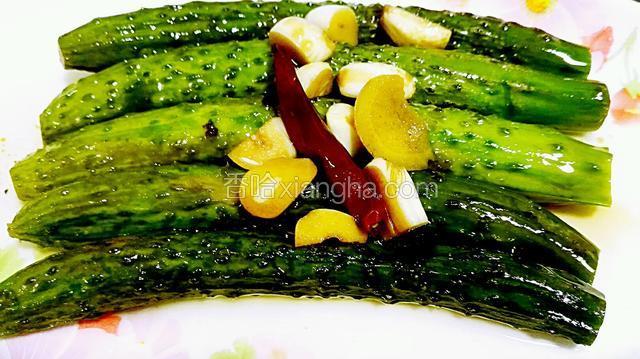 连同蒜片姜片即可食用