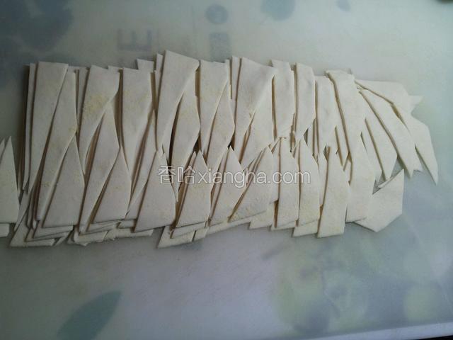 切成三角形片
