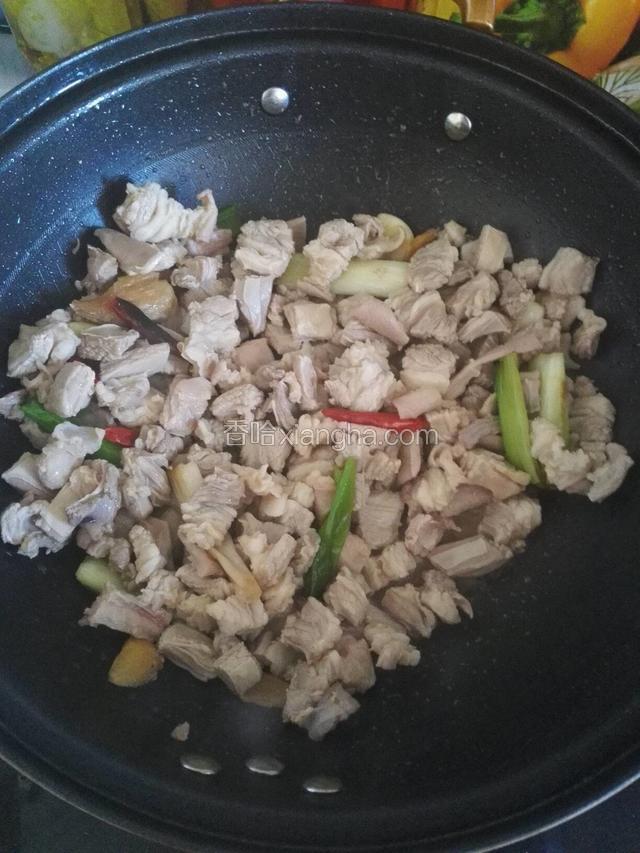 翻炒均匀关火