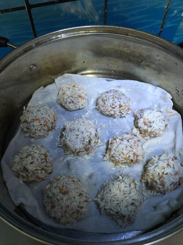 放在蒸锅里蒸熟即可