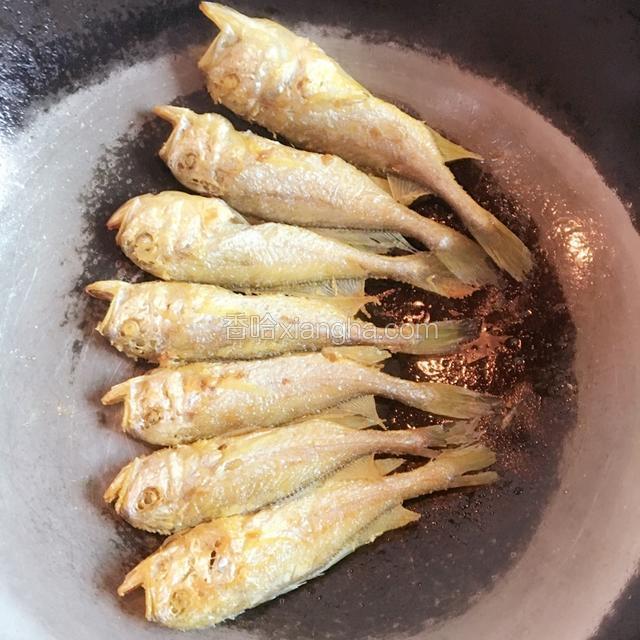 翻转另一面继续香煎