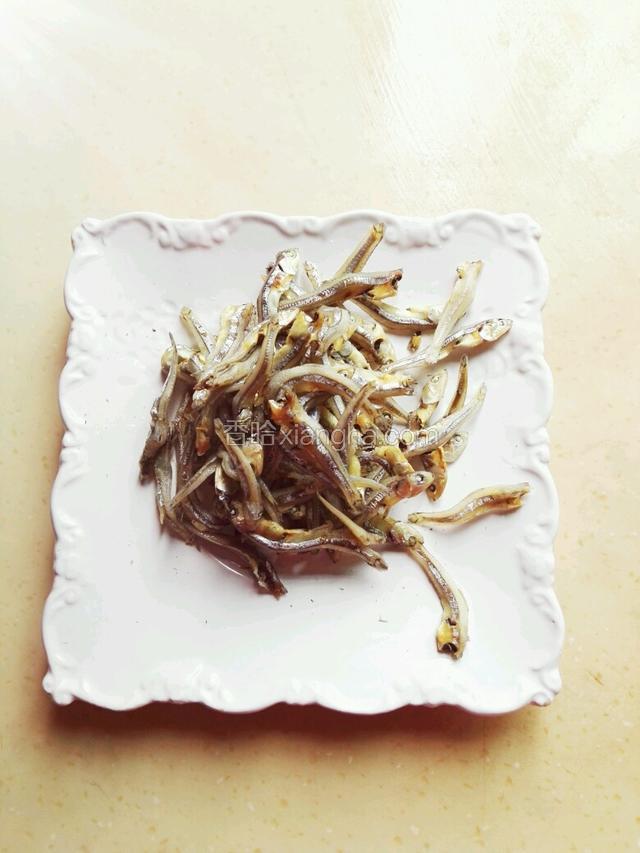 沥干备用。