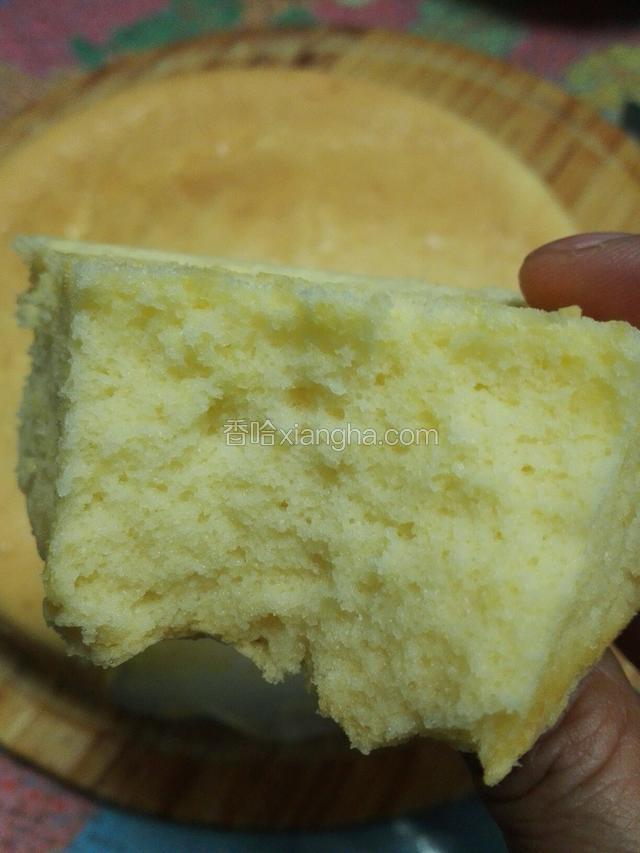 松软，有弹性，橙味道不错，口感清淡不腻味