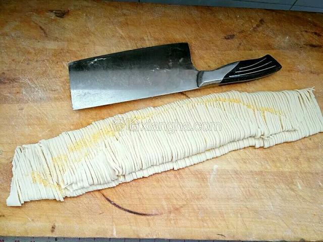 用刀切成细面条