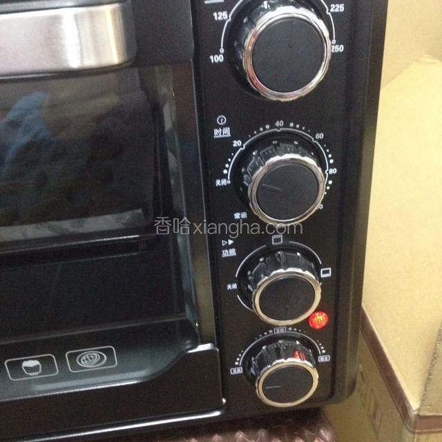 烤箱180度，烤15分钟
