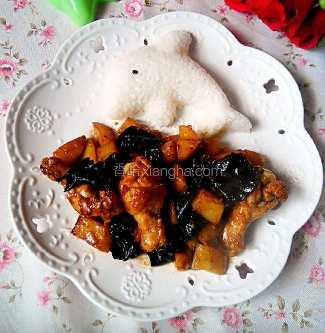 土豆烧翅根