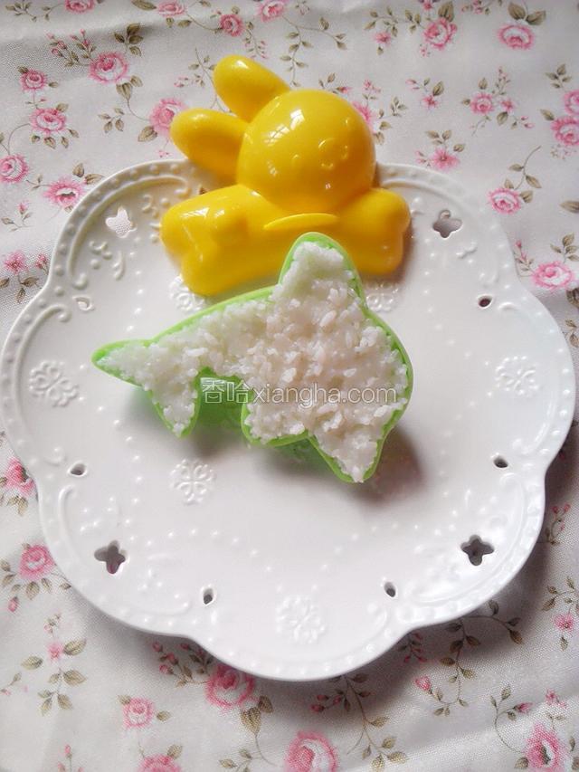 来一碗米饭开吃吧。
