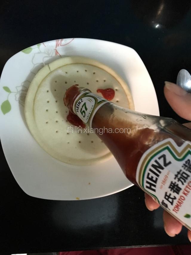 饼皮加上番茄酱