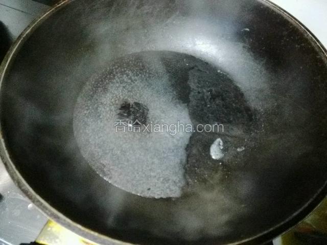 放少许蚝油煮开