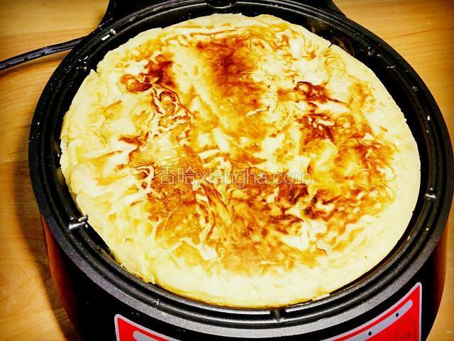 將餅翻面再煎，可能還沒煎熟功能鍵已完成可再次按下