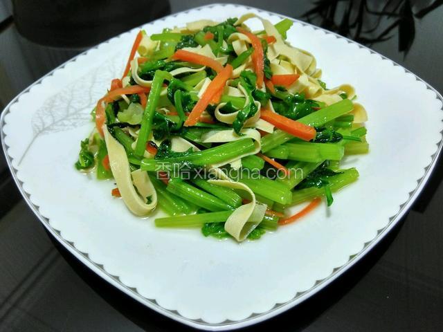 芹菜炒百叶