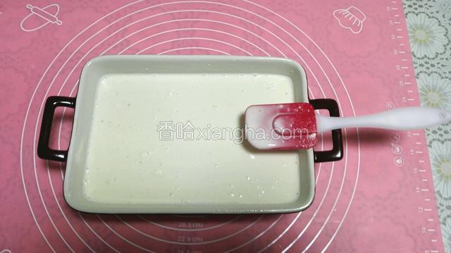 将牛奶加入到粉类的盆中，搅拌至无颗粒状（搅拌后可过筛，也可不过，蒸熟了有点小颗粒也开了）冷水上锅，开锅30分钟即可