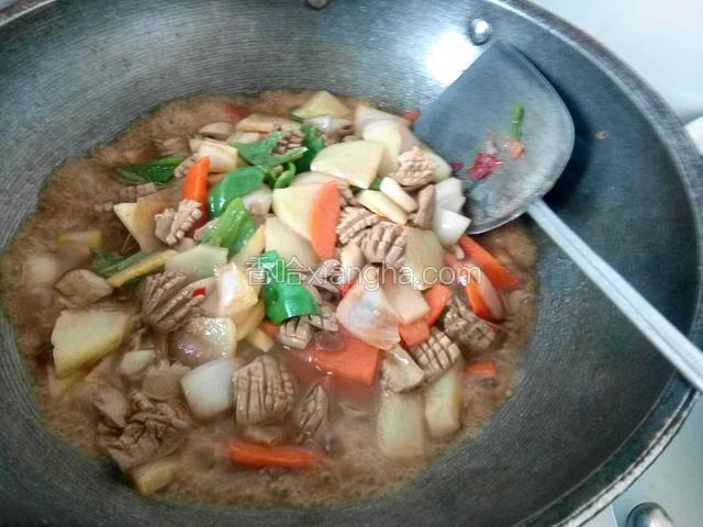 大火快炒，收汁