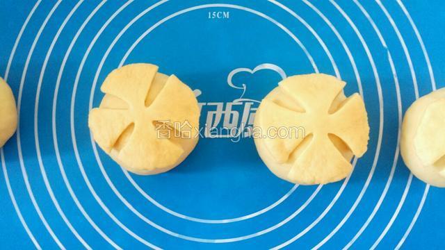 对角剪四刀，不能剪透，整形