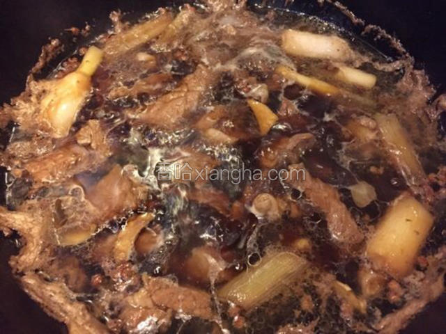 转小火炖煮一个小时四十分钟
