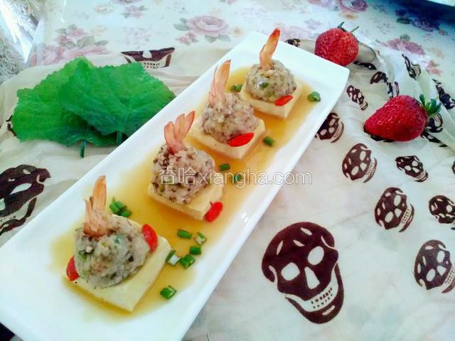 凤尾虾球蒸豆腐