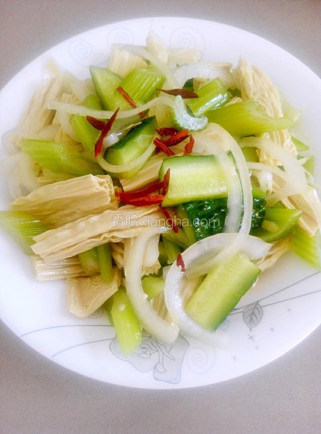 西芹拌腐竹