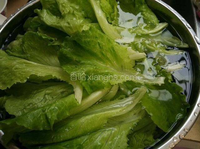生菜泡水十分钟