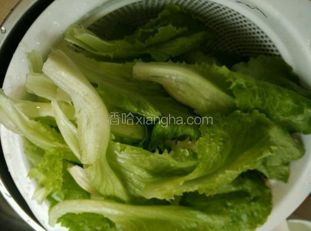 清洗干净捞出备用