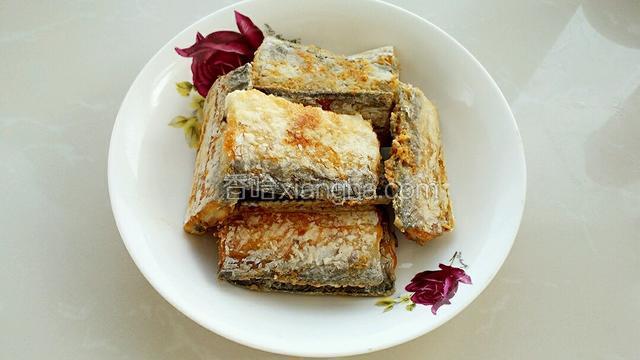 煎成这种两面金黄色即可。