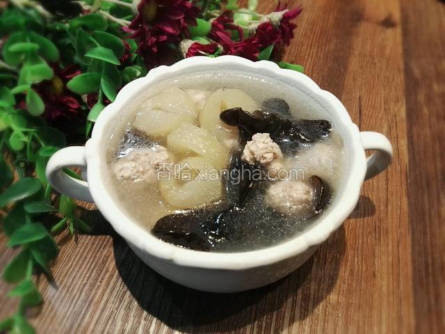 海参木耳肉丸汤