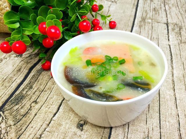 皮蛋火腿鲜蔬粥